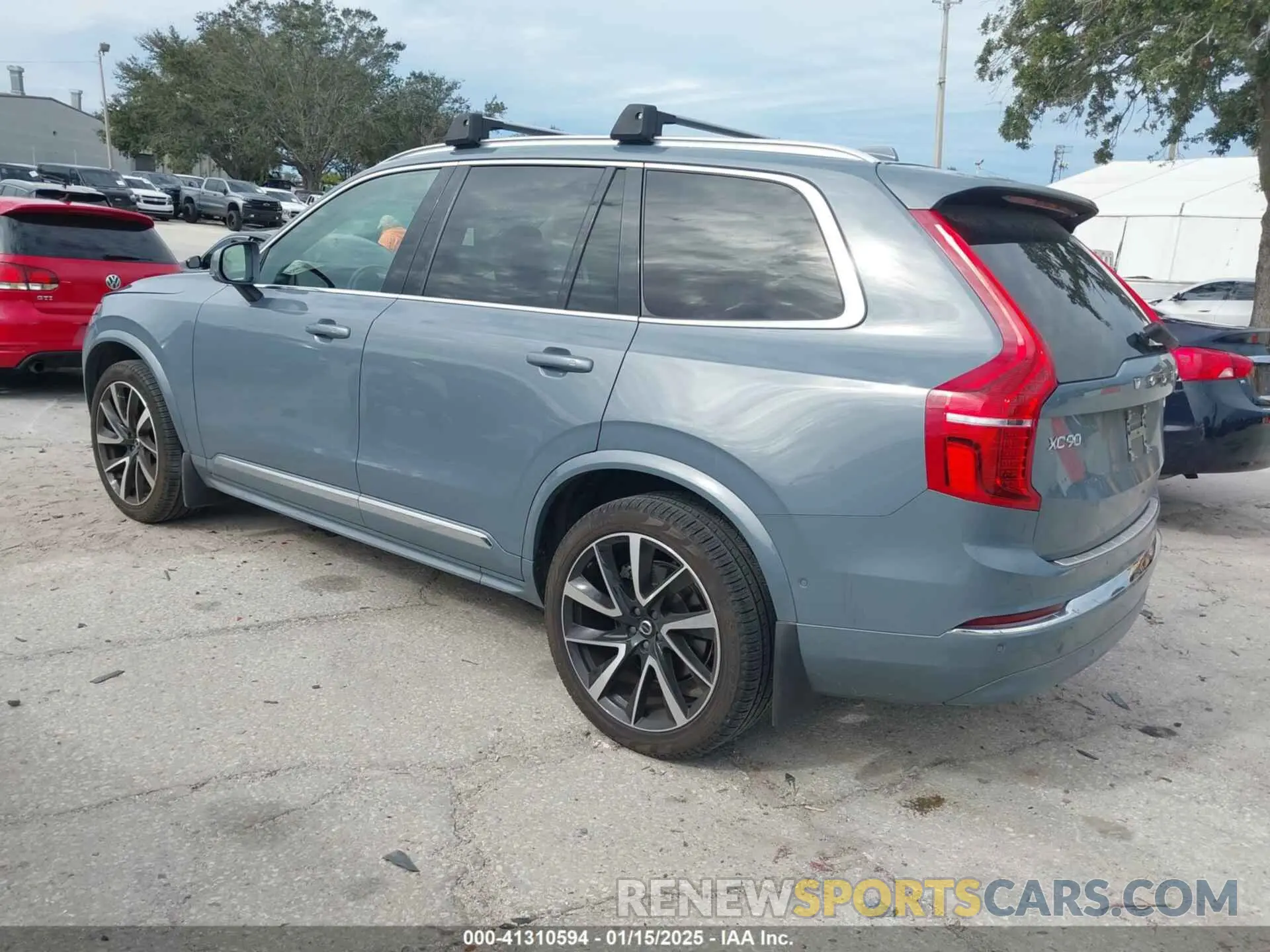 3 Photograph of a damaged car YV4L12PNXP1983388 VOLVO XC90 2023