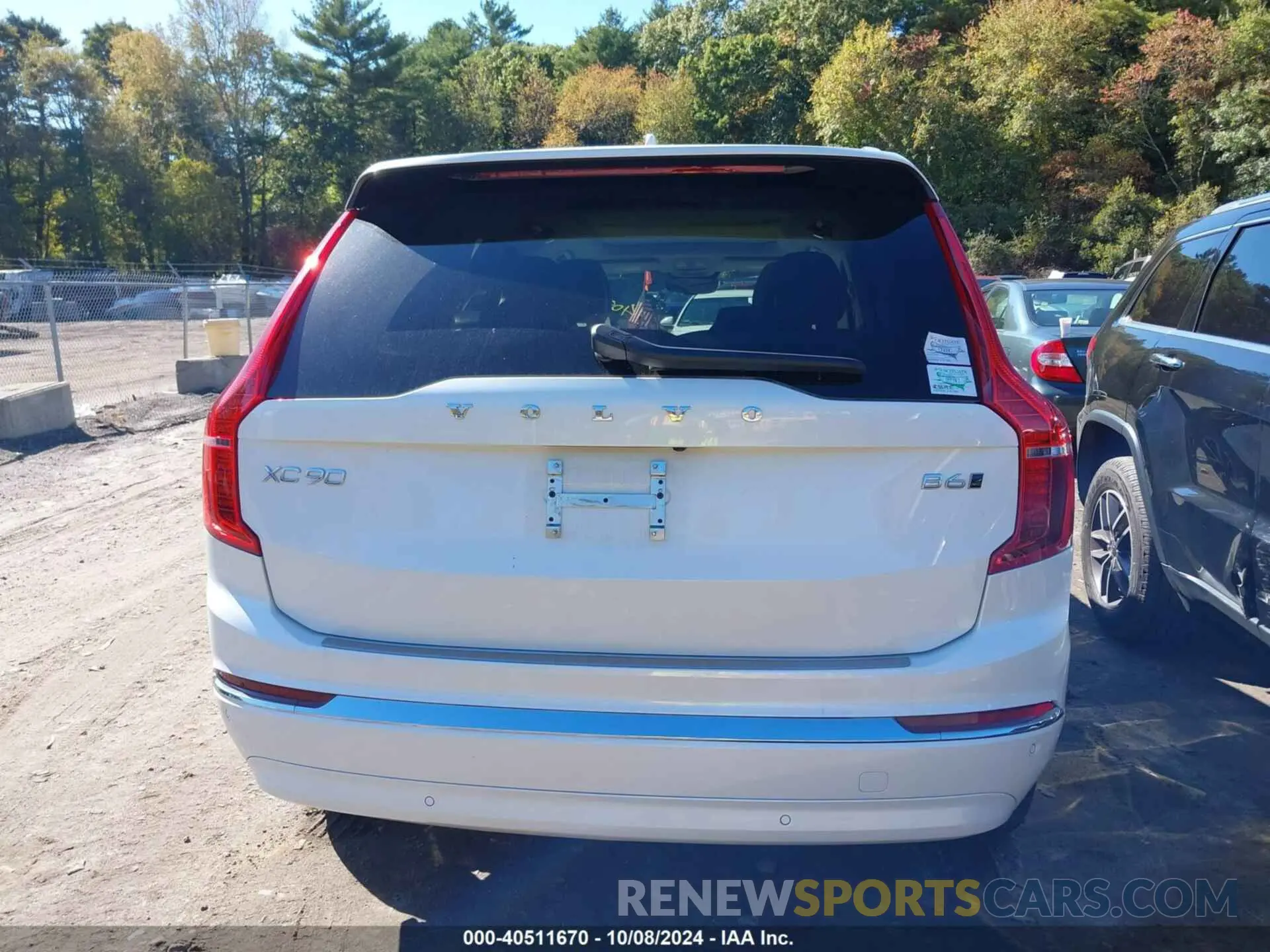 16 Photograph of a damaged car YV4062JE6R1188449 VOLVO XC90 2024