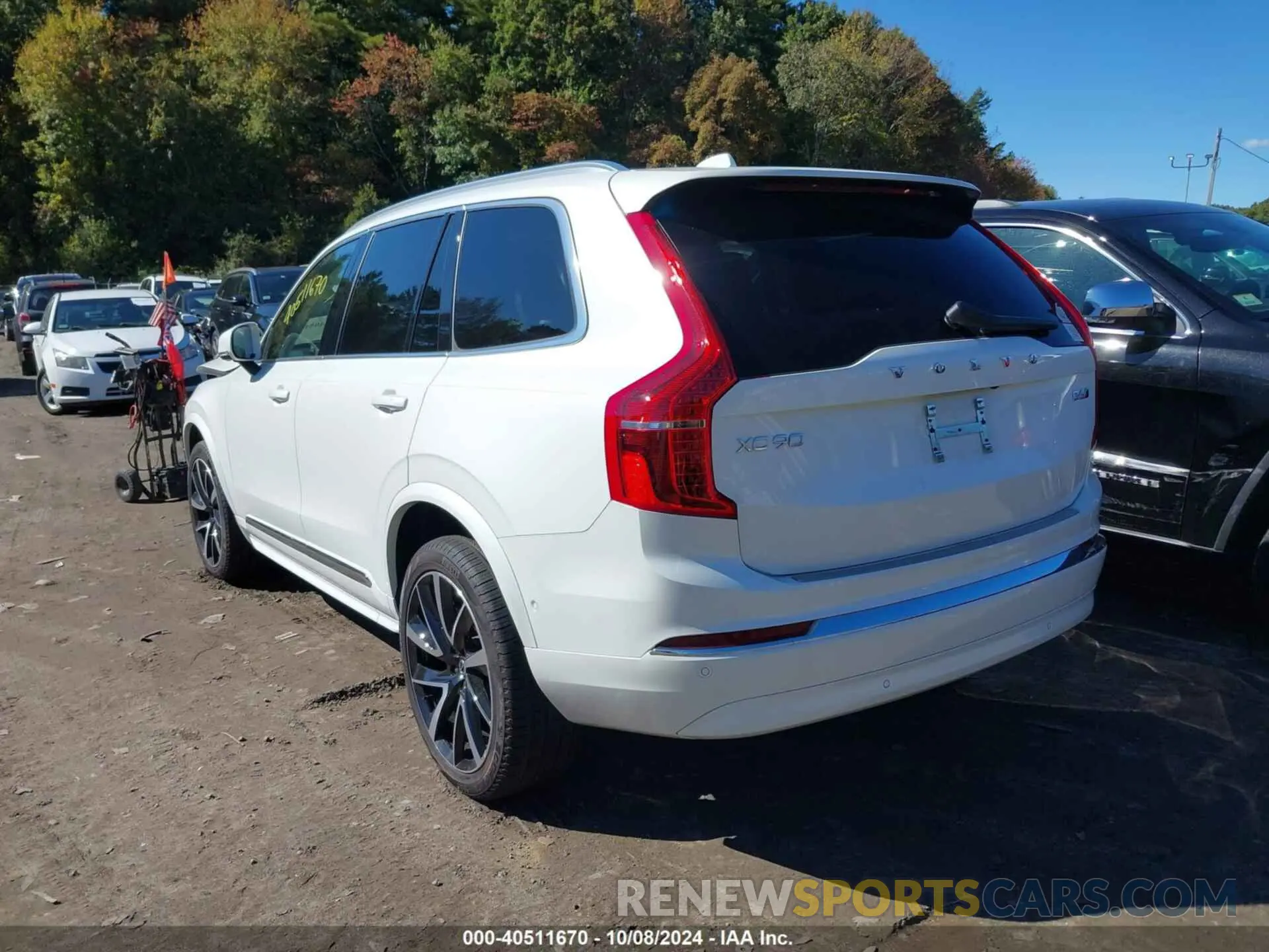 3 Photograph of a damaged car YV4062JE6R1188449 VOLVO XC90 2024