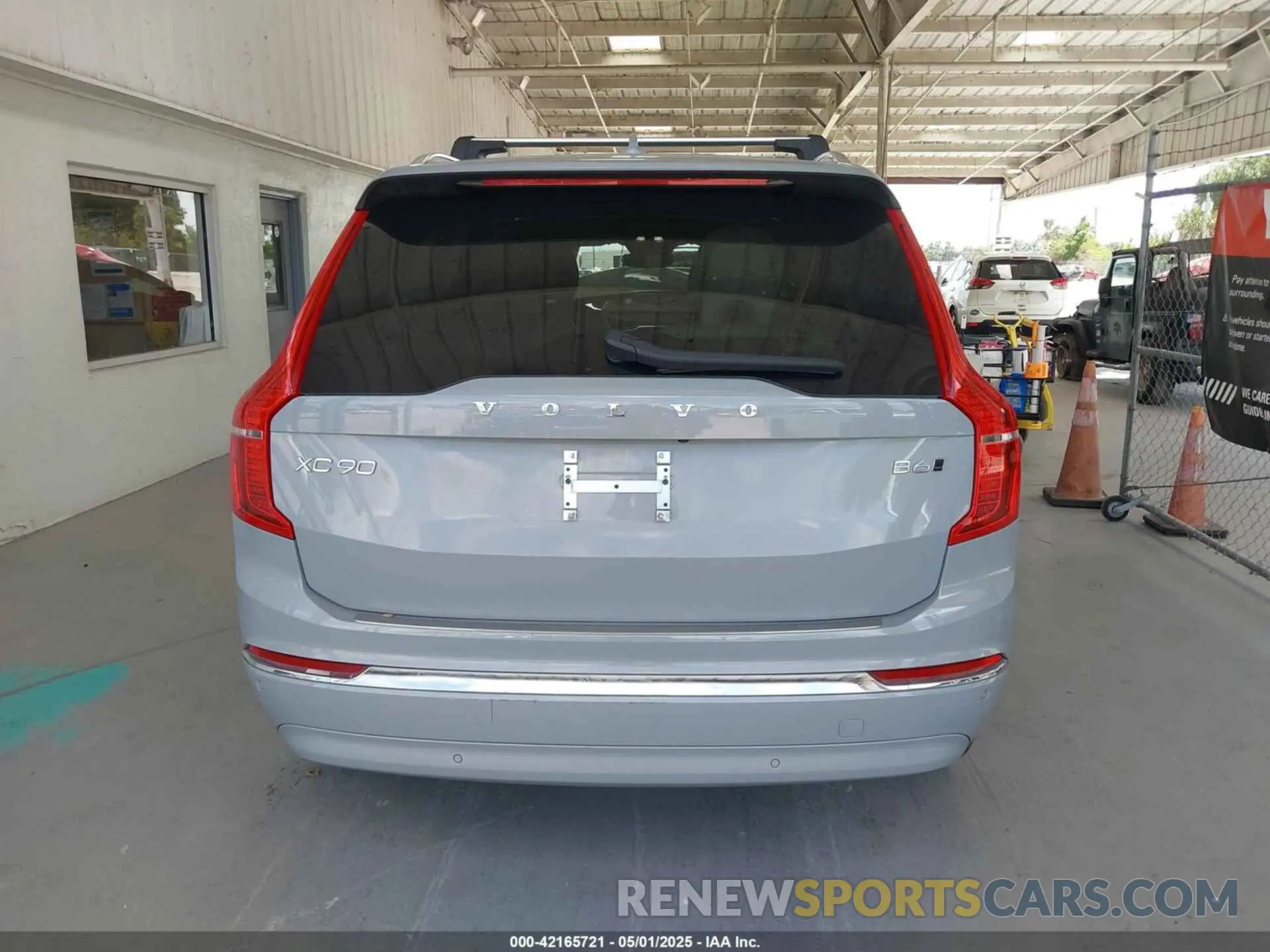 16 Photograph of a damaged car YV4062JEXR1201106 VOLVO XC90 2024