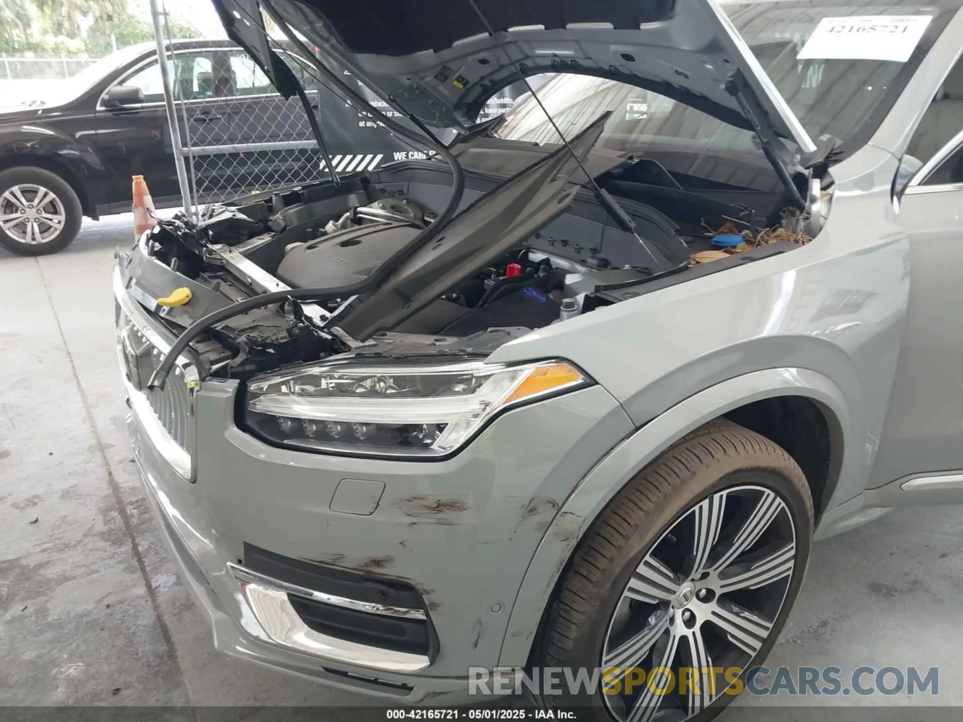 6 Photograph of a damaged car YV4062JEXR1201106 VOLVO XC90 2024