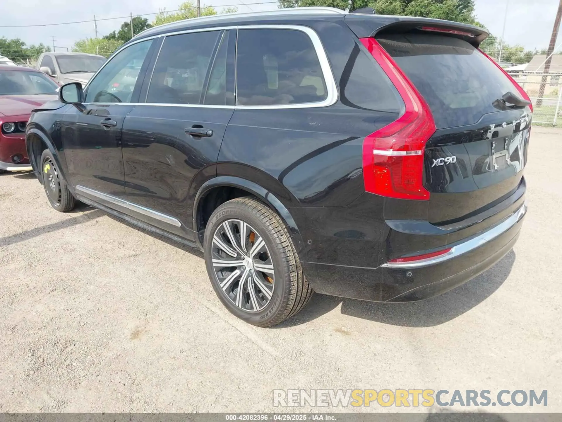 3 Photograph of a damaged car YV4062PE4R1221441 VOLVO XC90 2024