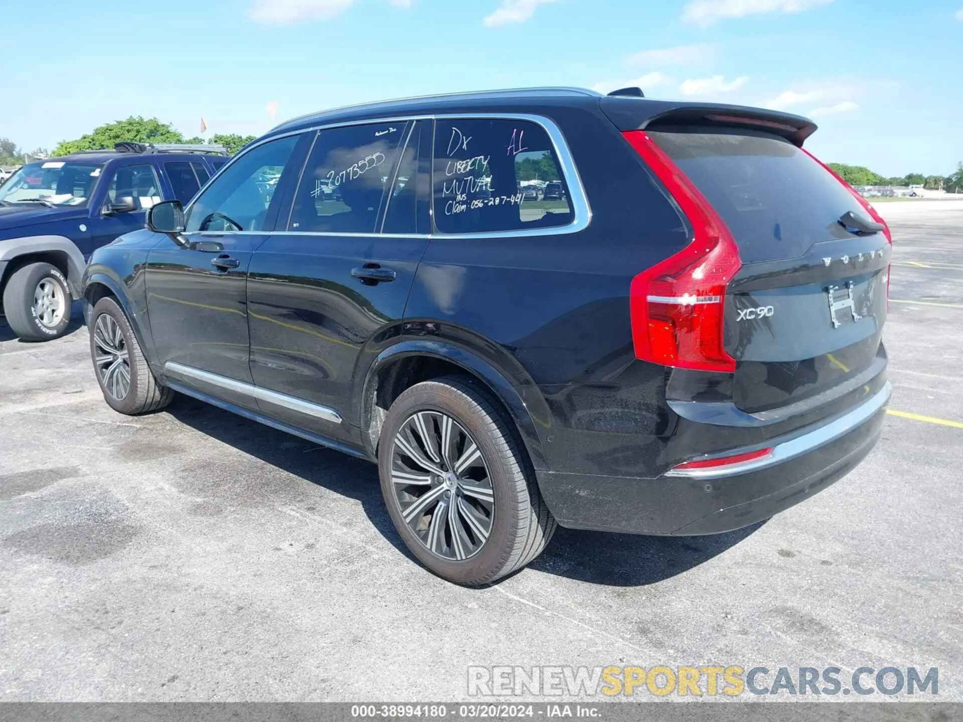 3 Photograph of a damaged car YV4062PE6R1171805 VOLVO XC90 2024