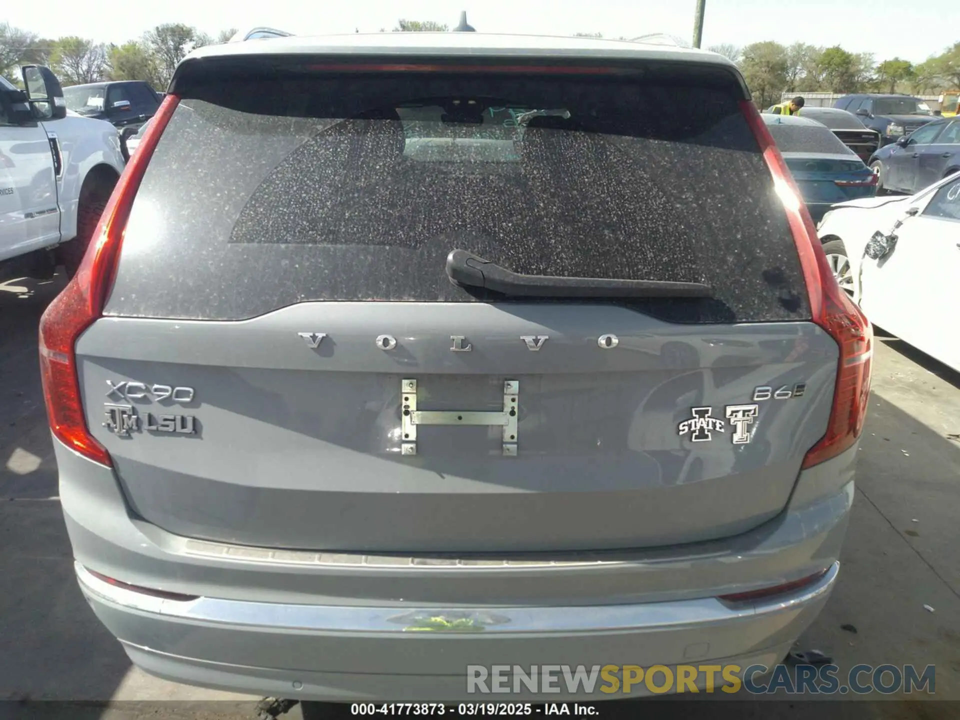 17 Photograph of a damaged car YV4062PEXR1234128 VOLVO XC90 2024