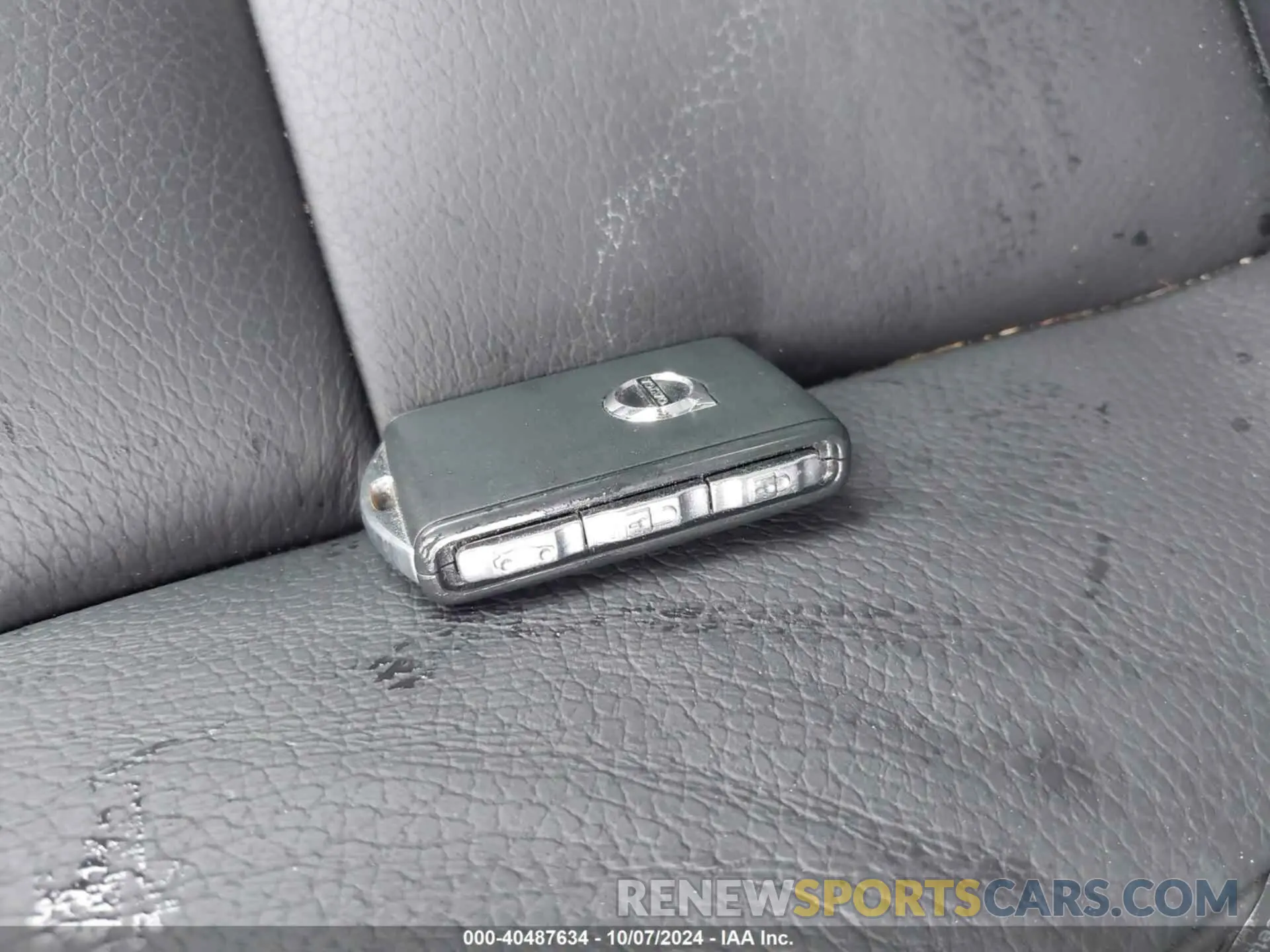 11 Photograph of a damaged car YV4L12PE1R1202423 VOLVO XC90 2024