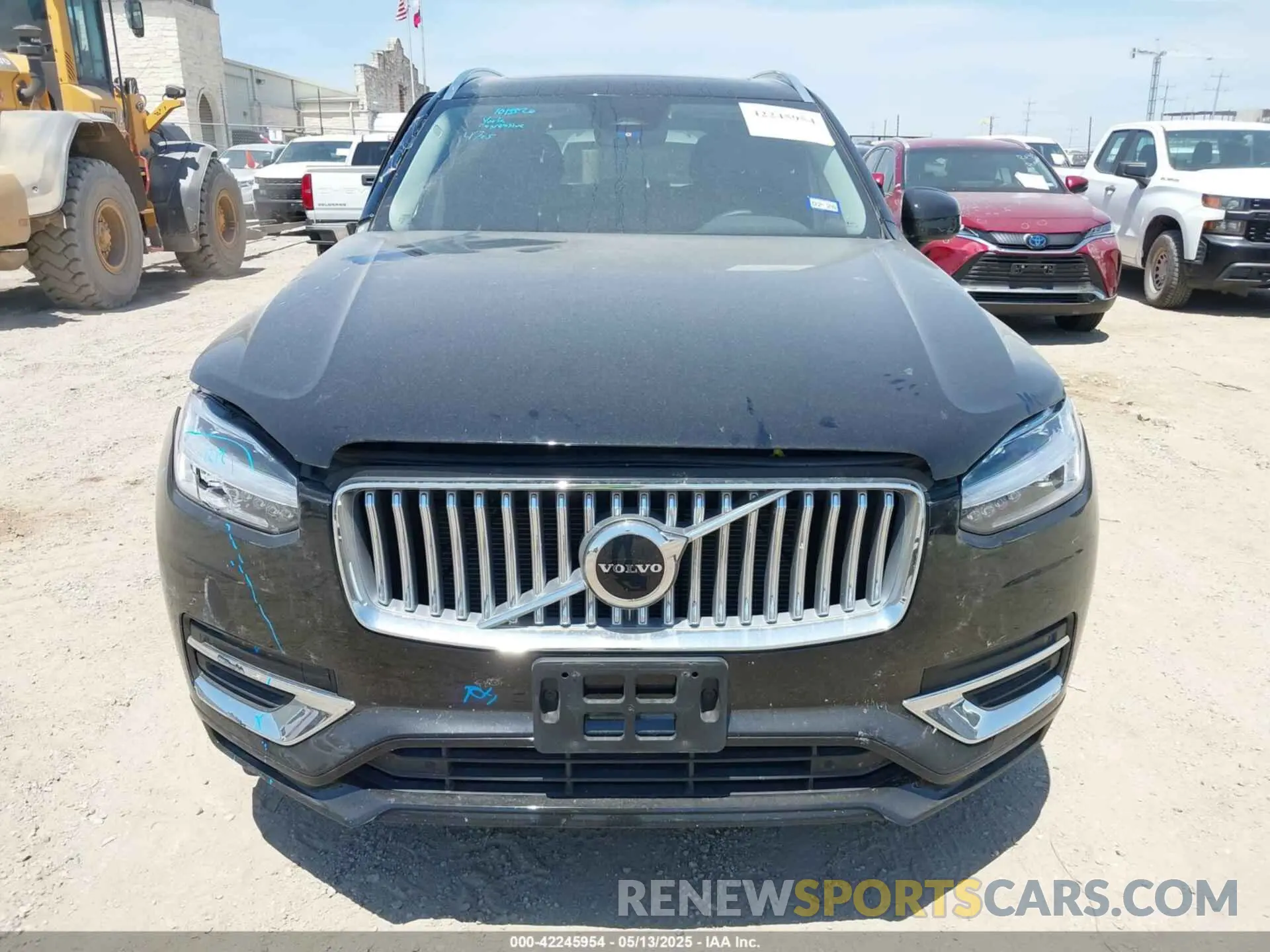 13 Photograph of a damaged car YV4L12PK0R1165211 VOLVO XC90 2024