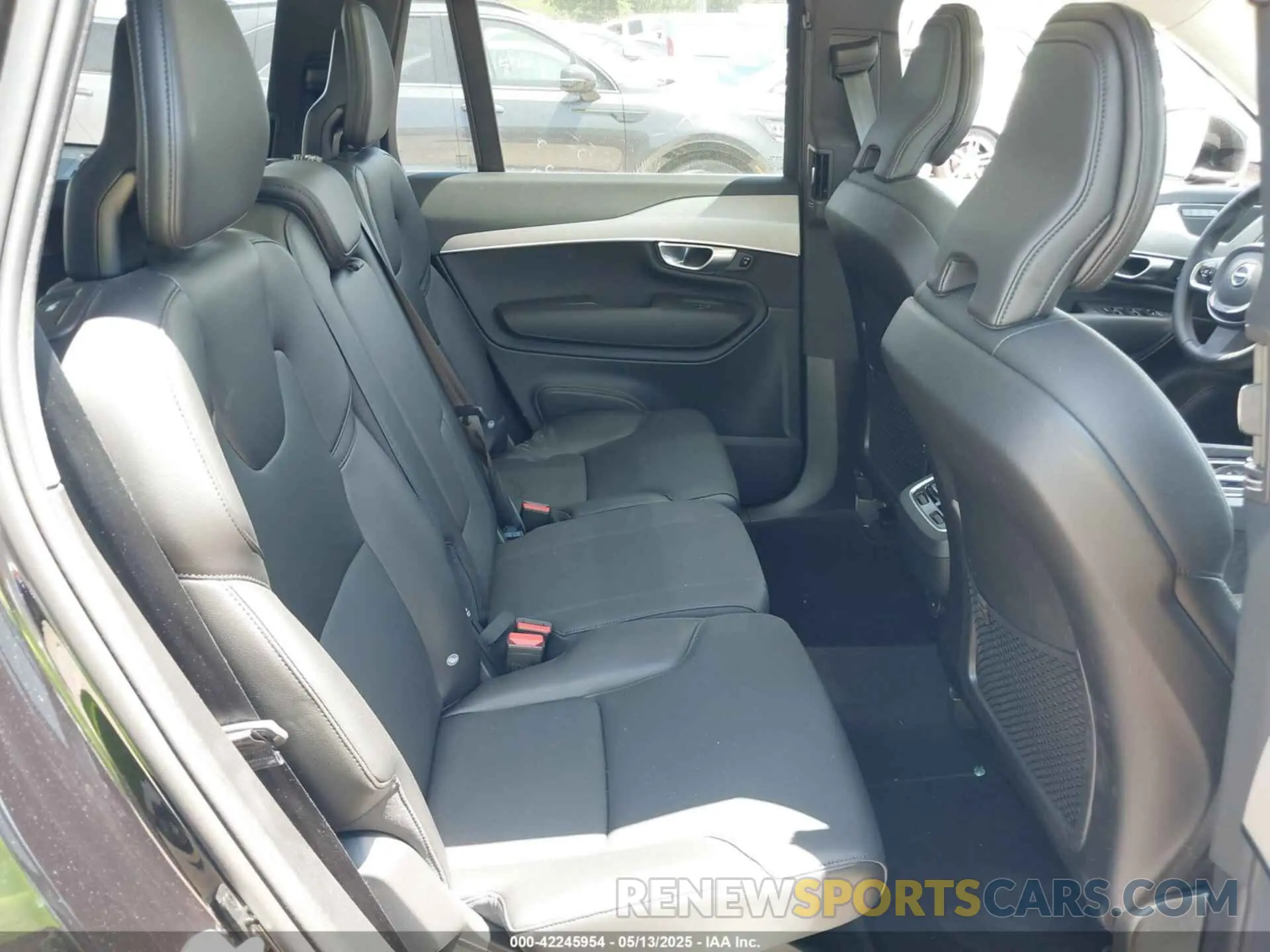 8 Photograph of a damaged car YV4L12PK0R1165211 VOLVO XC90 2024