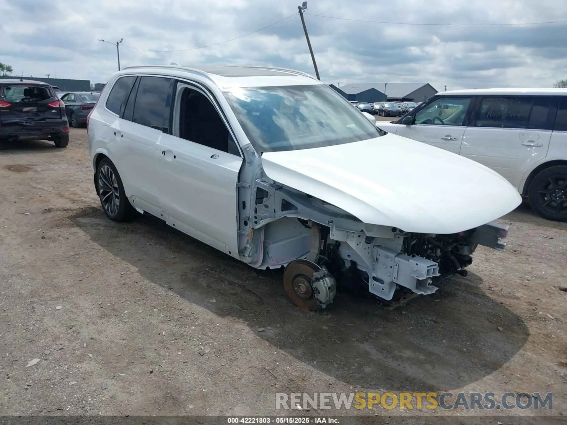 1 Photograph of a damaged car YV4062PB8S1351721 VOLVO XC90 2025