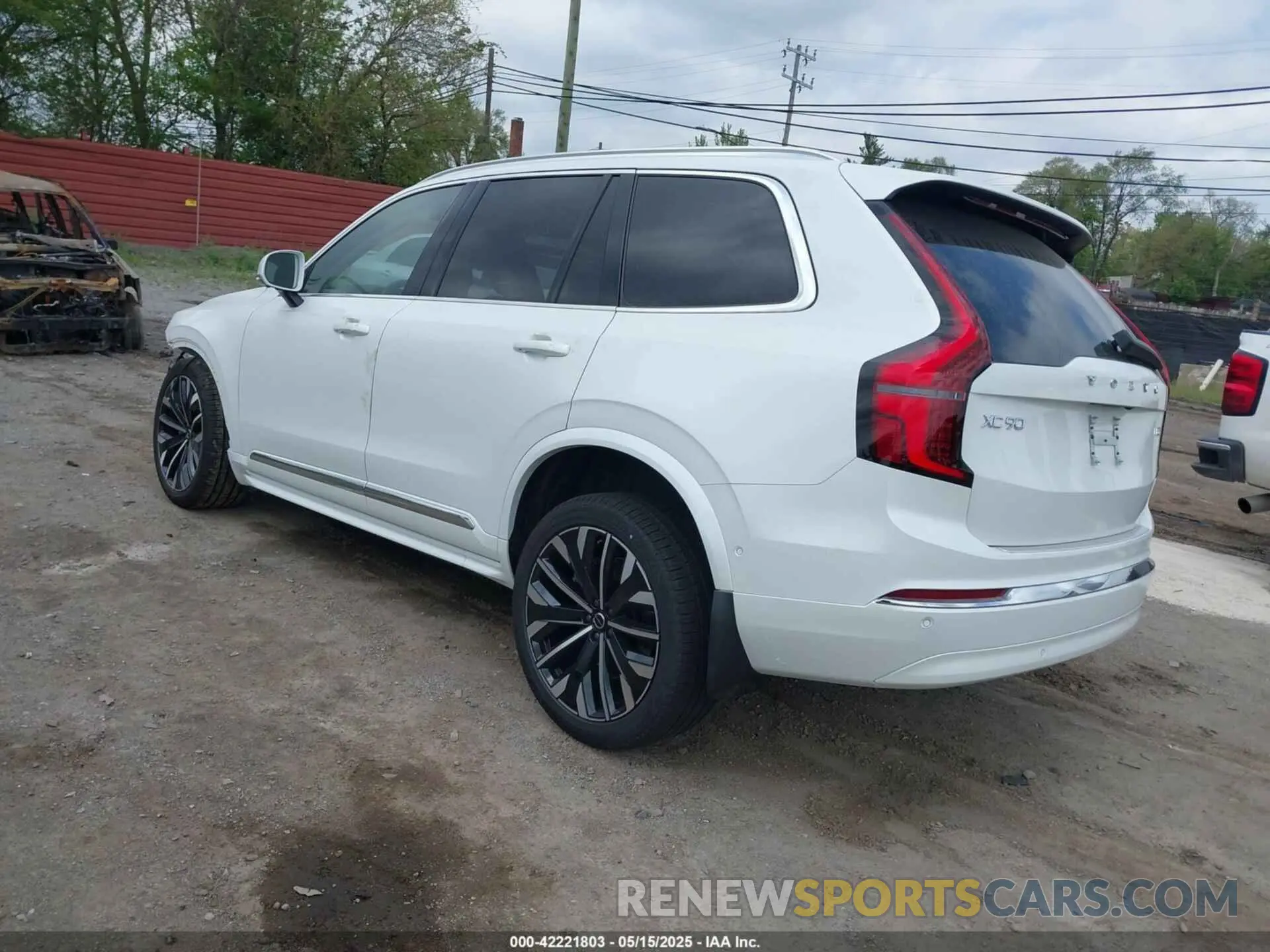 3 Photograph of a damaged car YV4062PB8S1351721 VOLVO XC90 2025