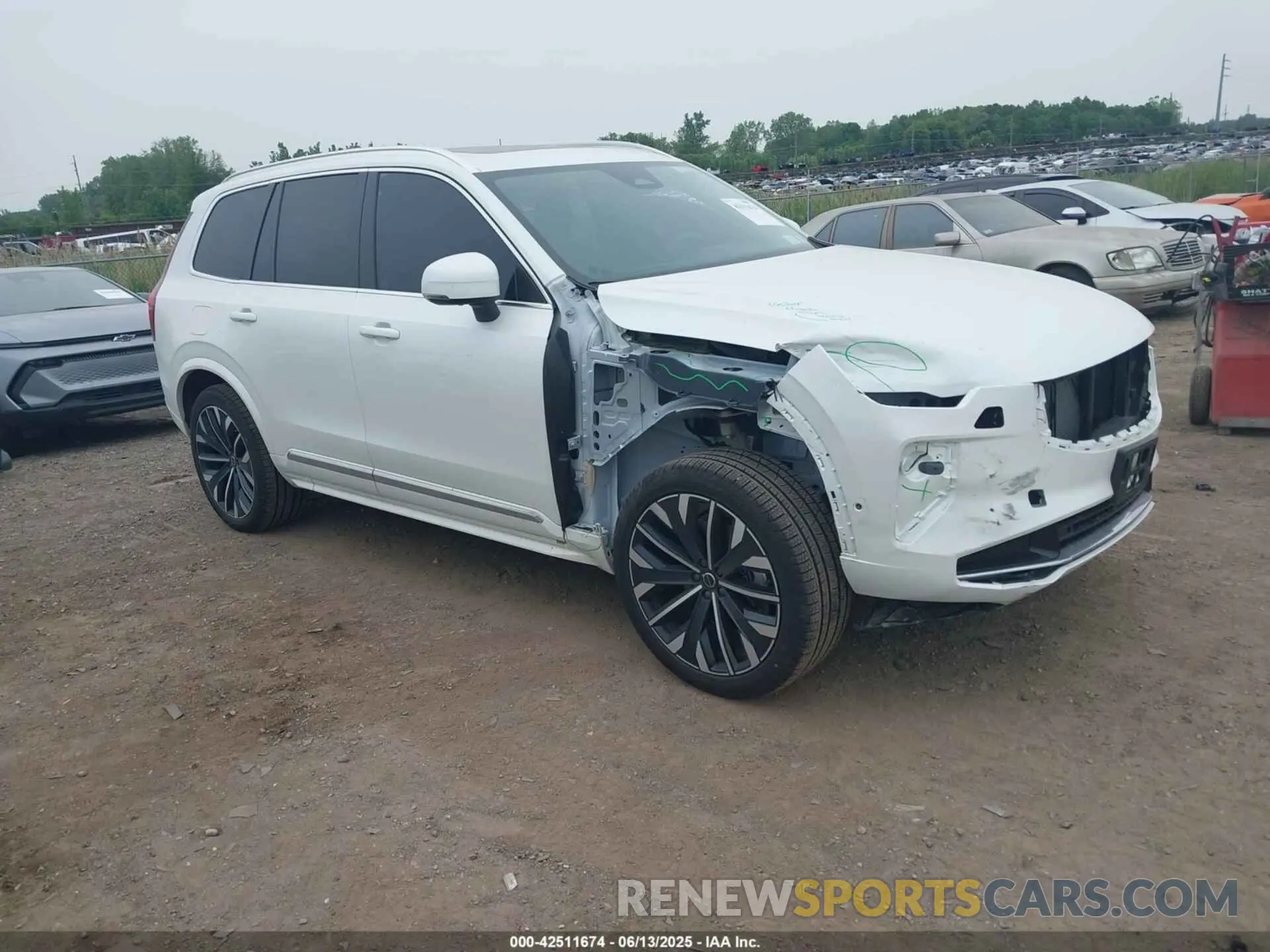 1 Photograph of a damaged car YV4M12PB3S1369804 VOLVO XC90 2025