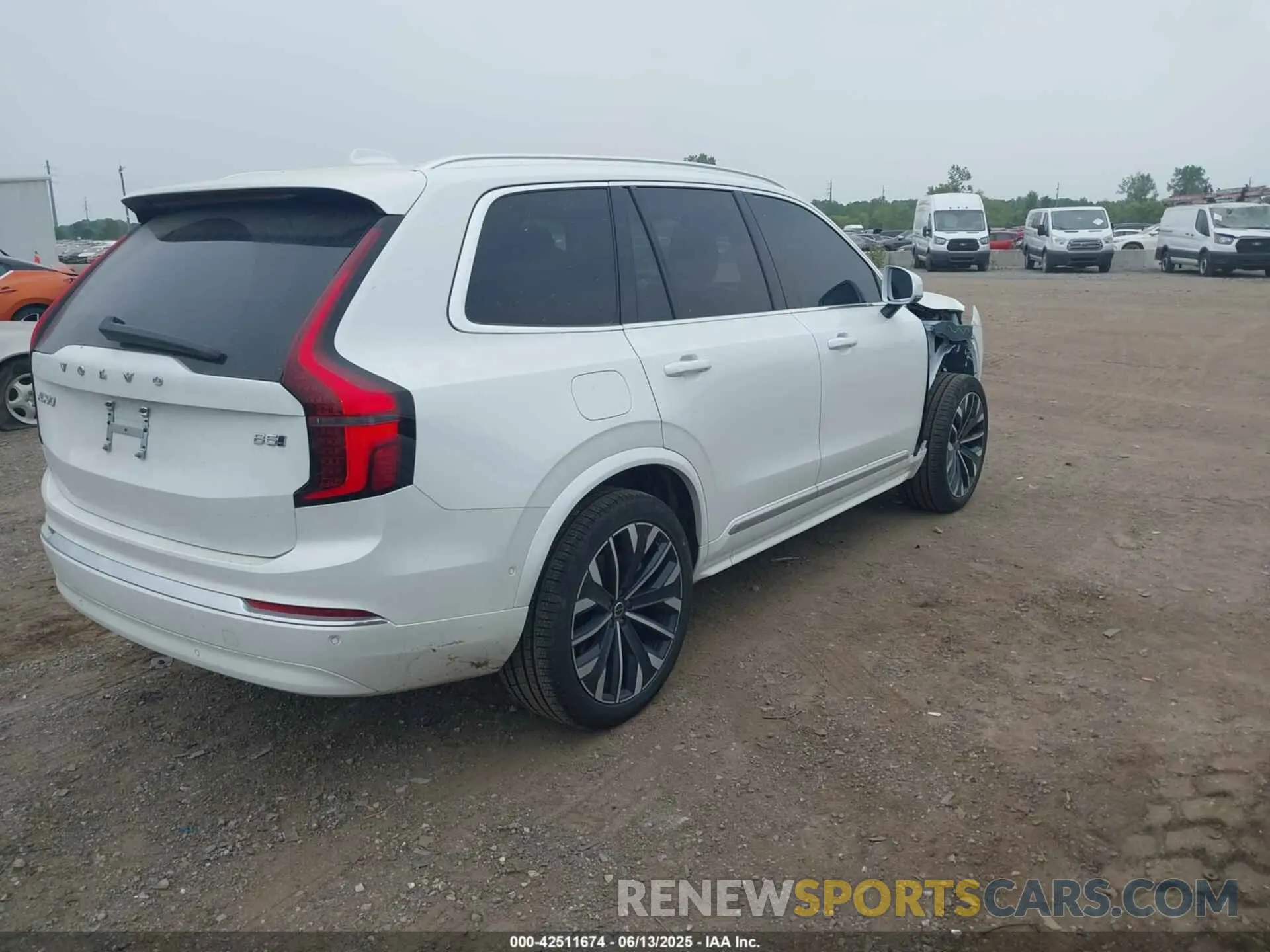 4 Photograph of a damaged car YV4M12PB3S1369804 VOLVO XC90 2025