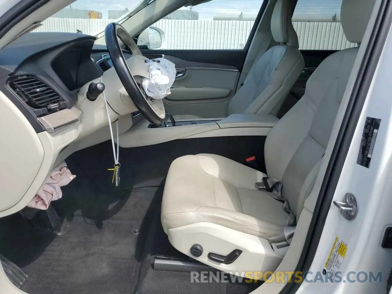 7 Photograph of a damaged car YV4062PV8P1904837 VOLVO XC90 CORE 2023