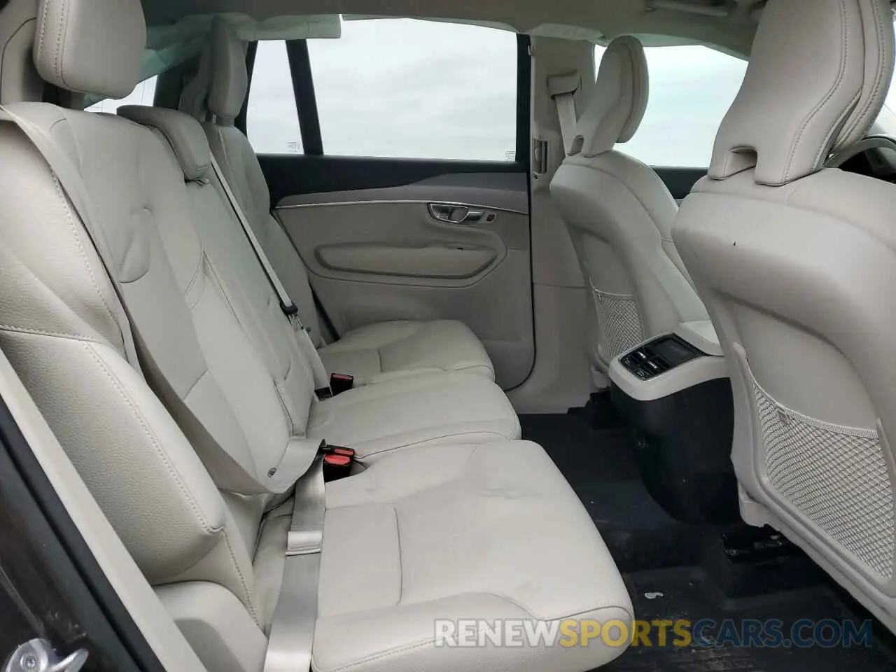 10 Photograph of a damaged car YV4L12PK9P1907411 VOLVO XC90 CORE 2023