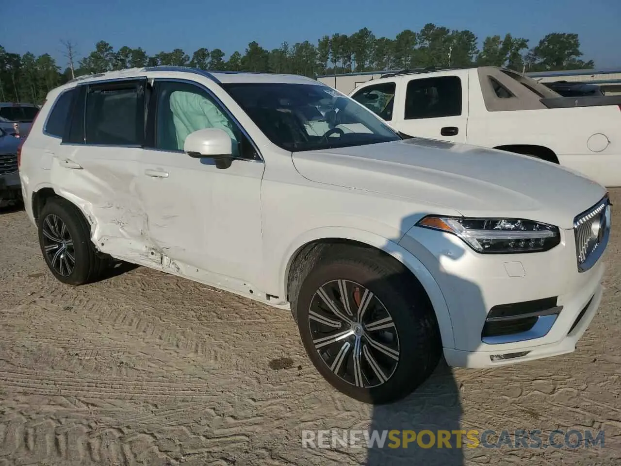 4 Photograph of a damaged car YV4L12PK7R1183818 VOLVO XC90 CORE 2024