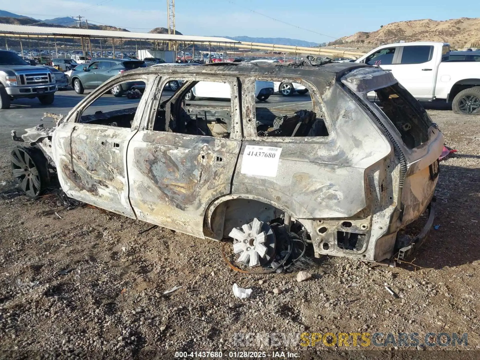 3 Photograph of a damaged car YV4BR0CL4L1586881 VOLVO XC90 HYBRID 2020
