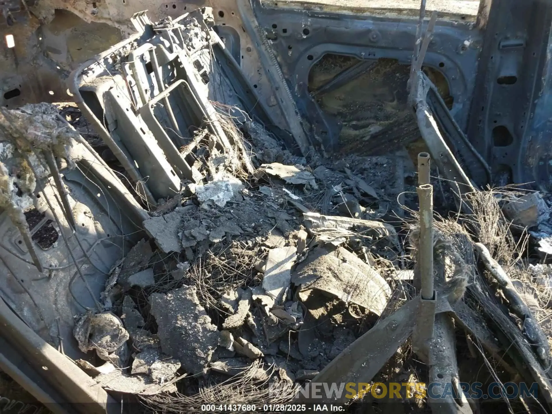 8 Photograph of a damaged car YV4BR0CL4L1586881 VOLVO XC90 HYBRID 2020