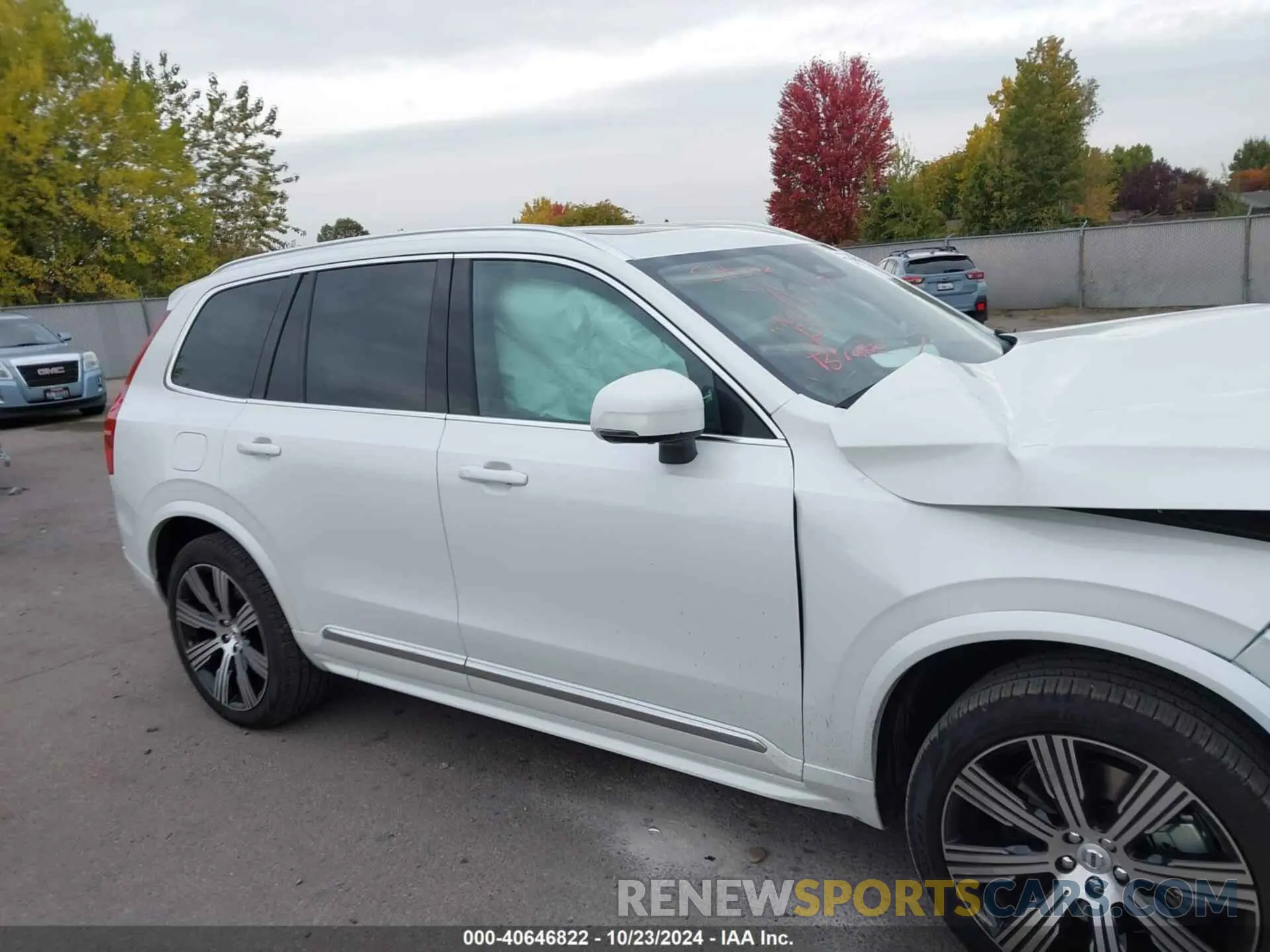 13 Photograph of a damaged car YV4H60JE6S1301040 VOLVO XC90 PLUG-IN HYBRID 2025
