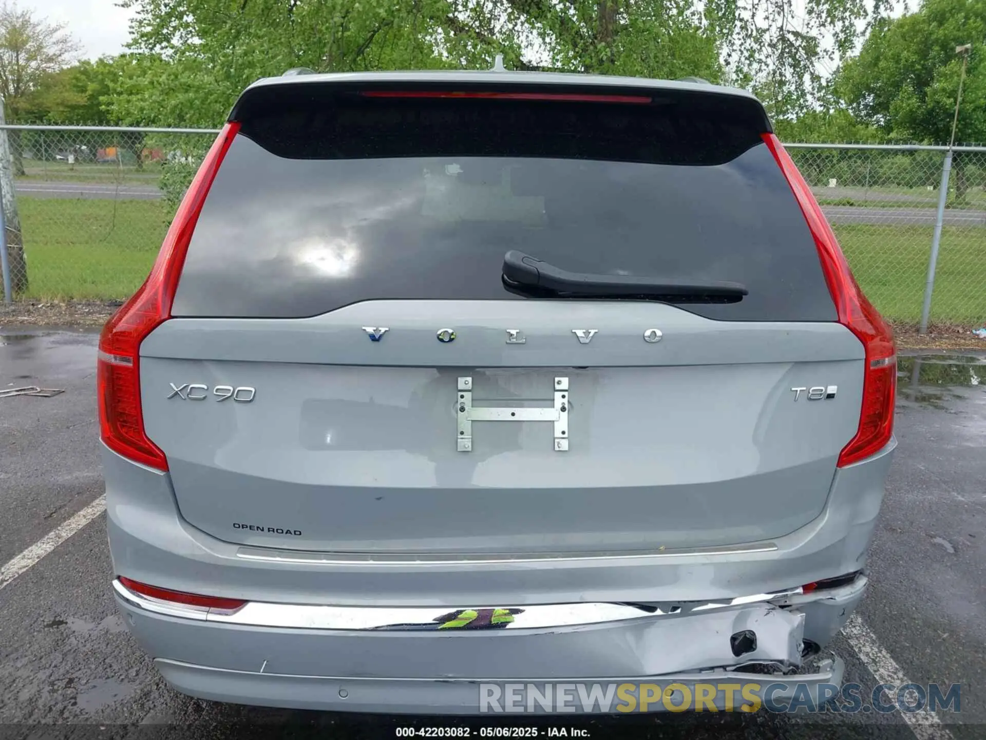 16 Photograph of a damaged car YV4H60PE1S1328346 VOLVO XC90 PLUG-IN HYBRID 2025