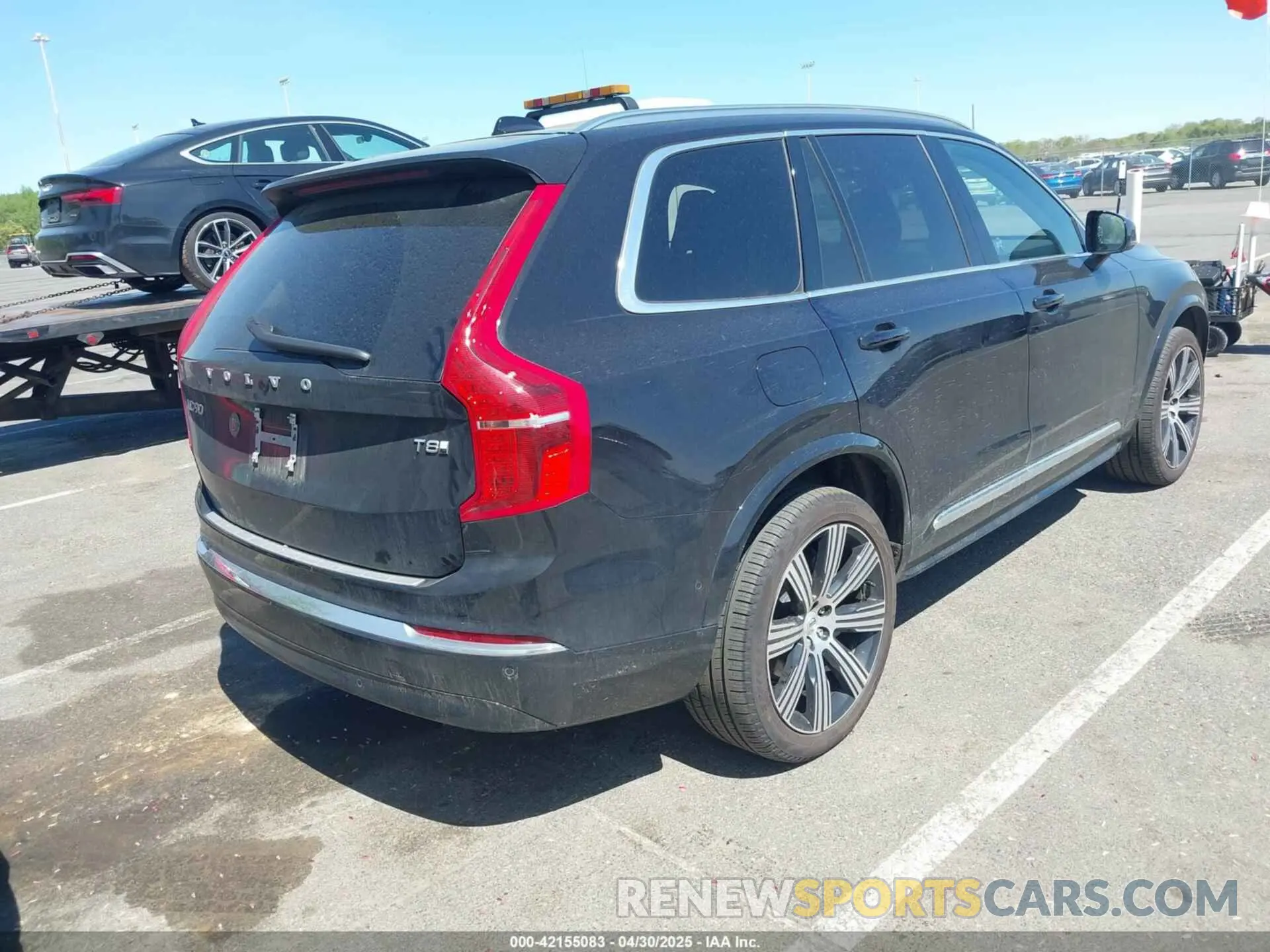 4 Photograph of a damaged car YV4H60PF4S1305975 VOLVO XC90 PLUG-IN HYBRID 2025