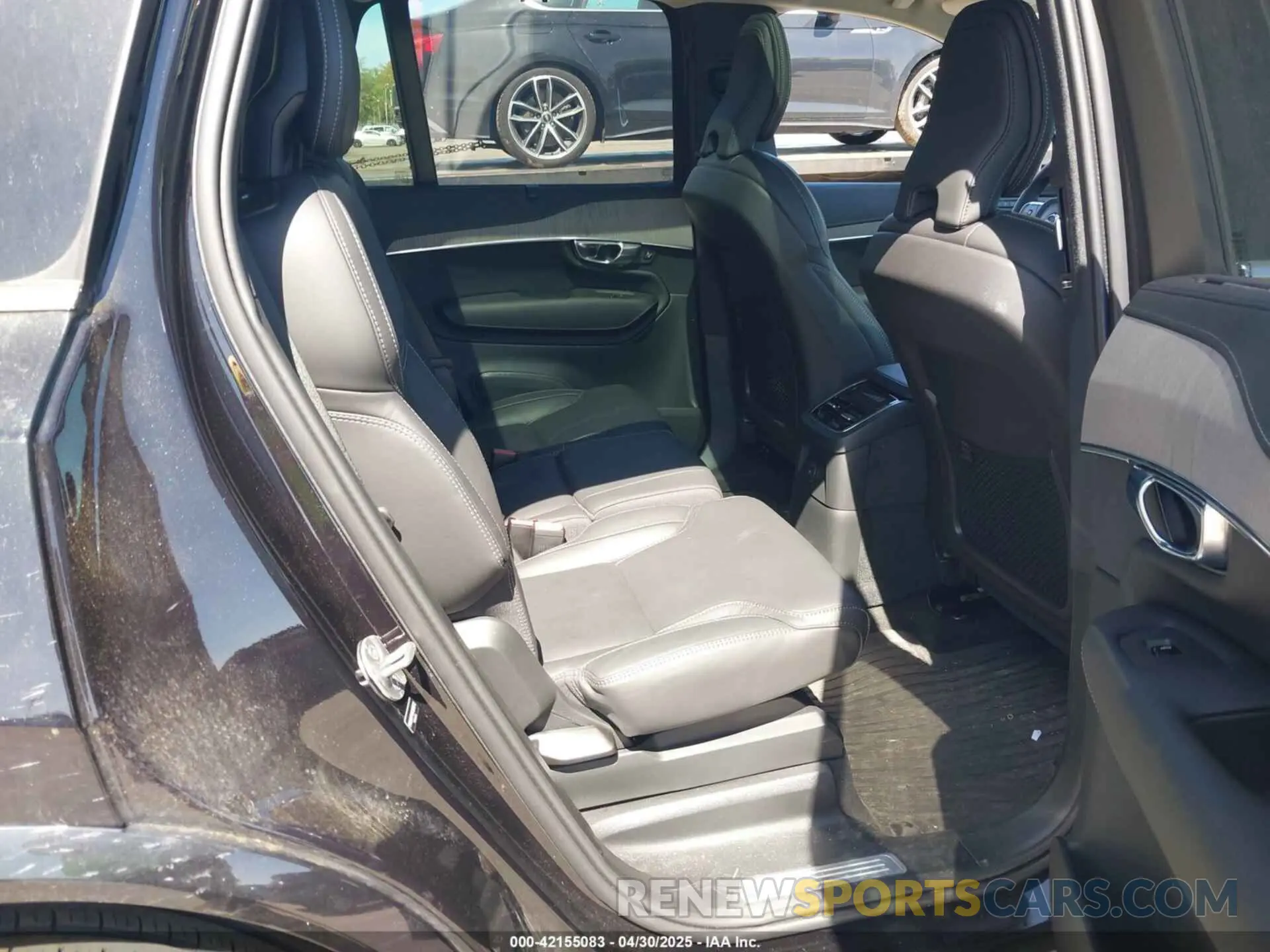 8 Photograph of a damaged car YV4H60PF4S1305975 VOLVO XC90 PLUG-IN HYBRID 2025