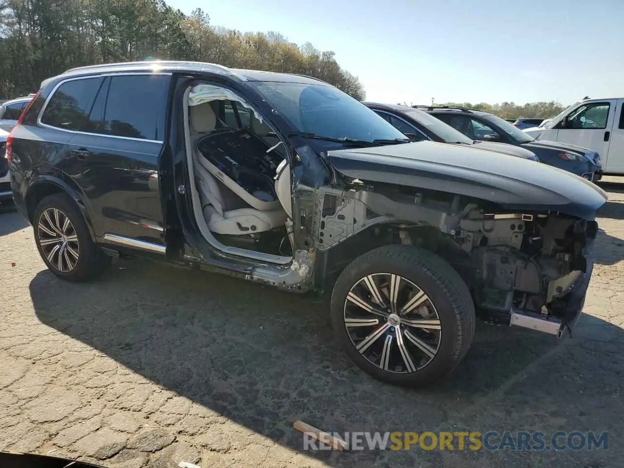 4 Photograph of a damaged car YV4062PN0P1960979 VOLVO XC90 PLUS 2023