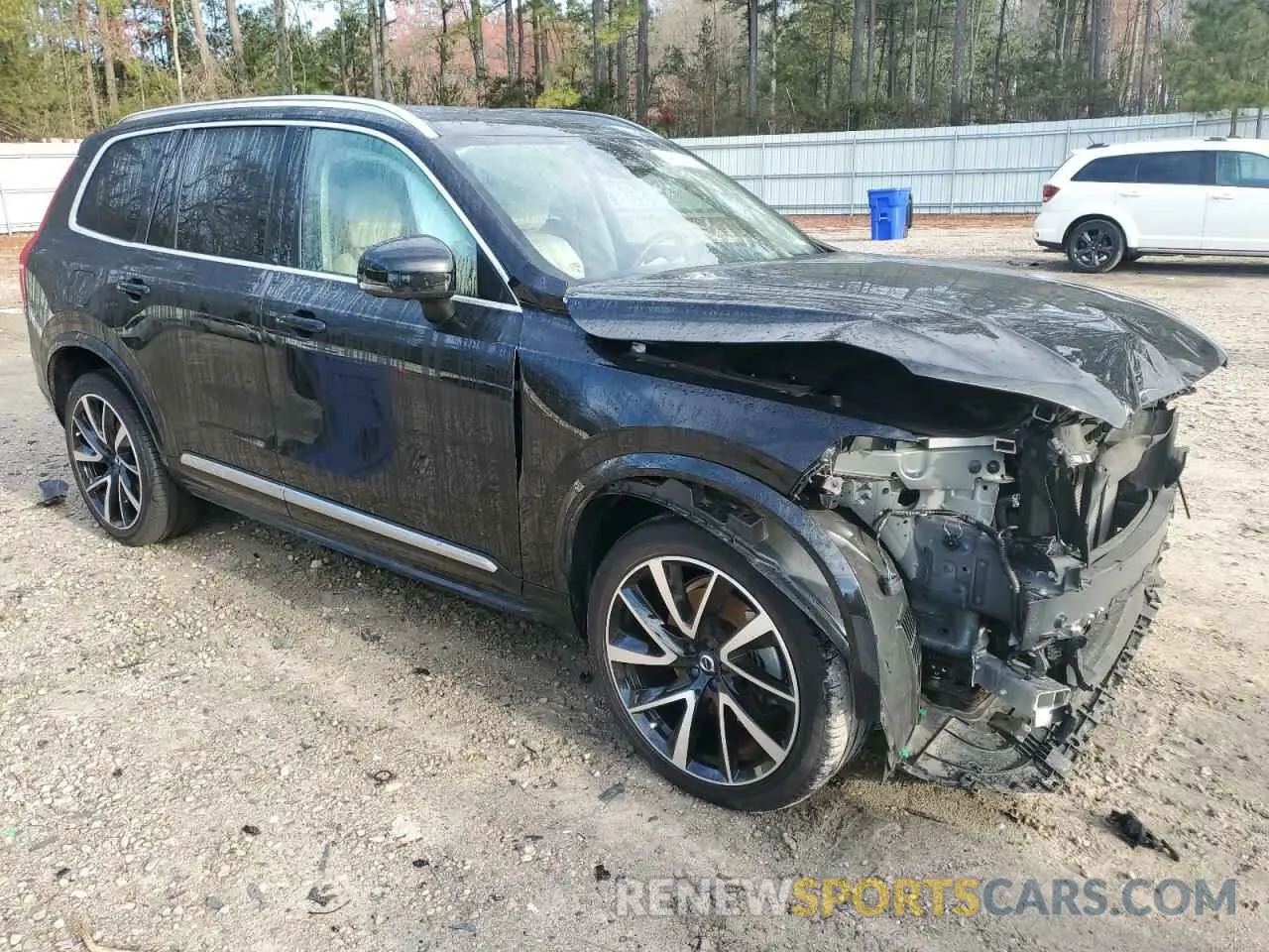 4 Photograph of a damaged car YV4062PN5P1977485 VOLVO XC90 PLUS 2023