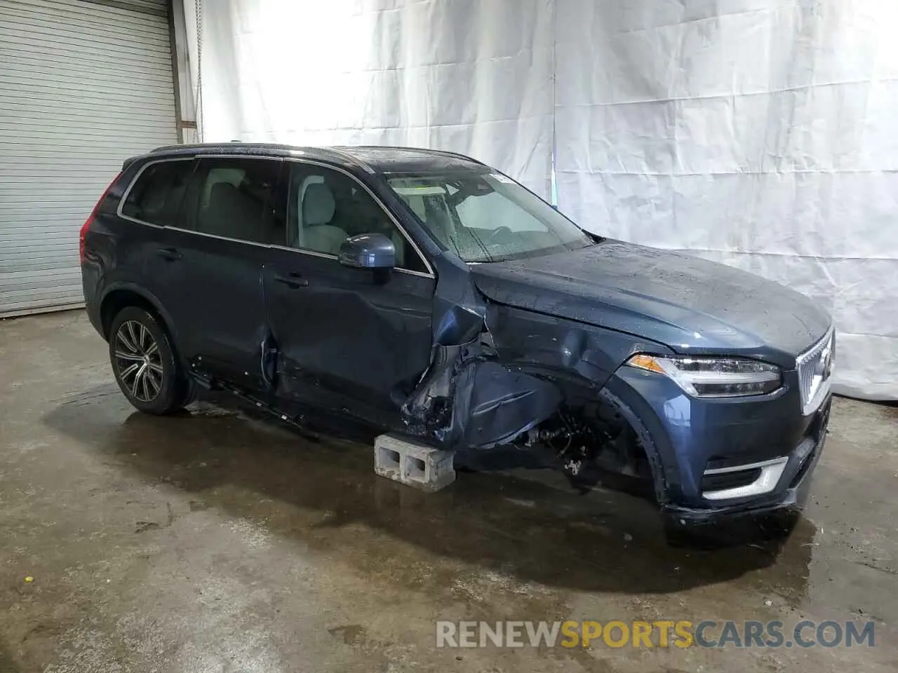 4 Photograph of a damaged car YV4062PN7P1991386 VOLVO XC90 PLUS 2023