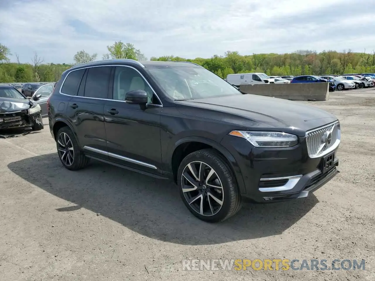 4 Photograph of a damaged car YV4L12PN7P1956858 VOLVO XC90 PLUS 2023
