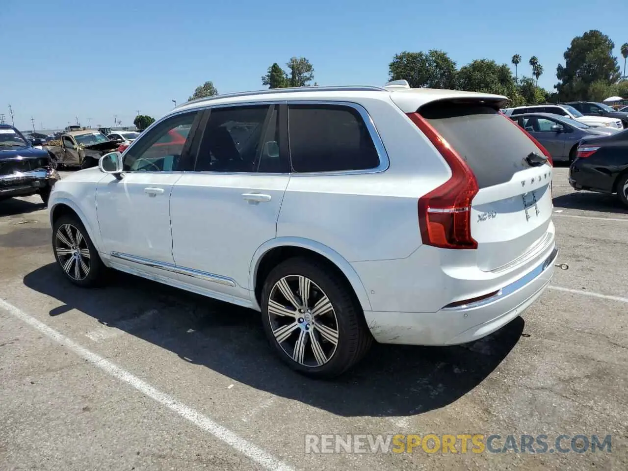 2 Photograph of a damaged car YV4062JE1R1200524 VOLVO XC90 PLUS 2024