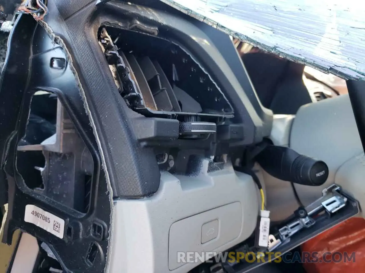 9 Photograph of a damaged car YV4062PE0R1186798 VOLVO XC90 PLUS 2024