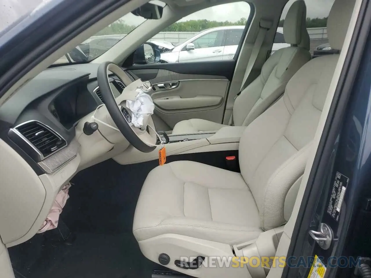 7 Photograph of a damaged car YV4062PE4R1246095 VOLVO XC90 PLUS 2024