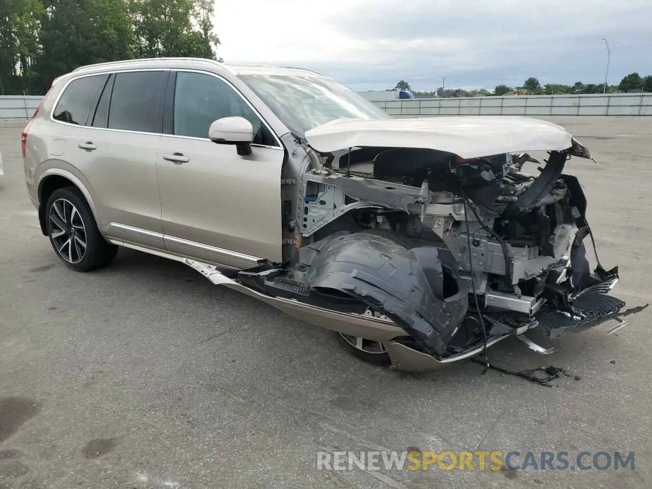 4 Photograph of a damaged car YV4062PE9R1169336 VOLVO XC90 PLUS 2024