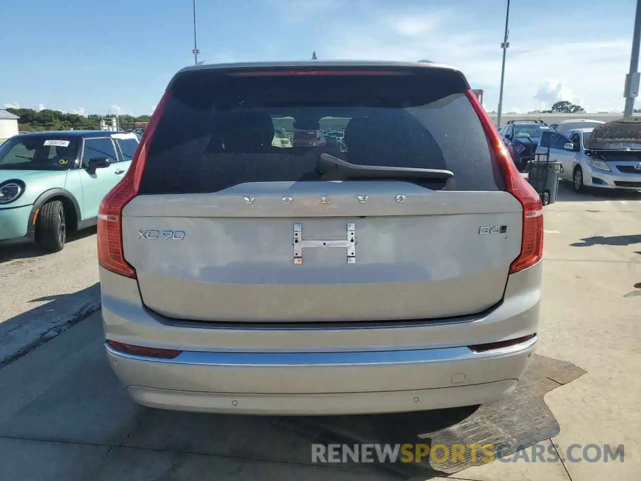 6 Photograph of a damaged car YV4062PEXR1184394 VOLVO XC90 PLUS 2024