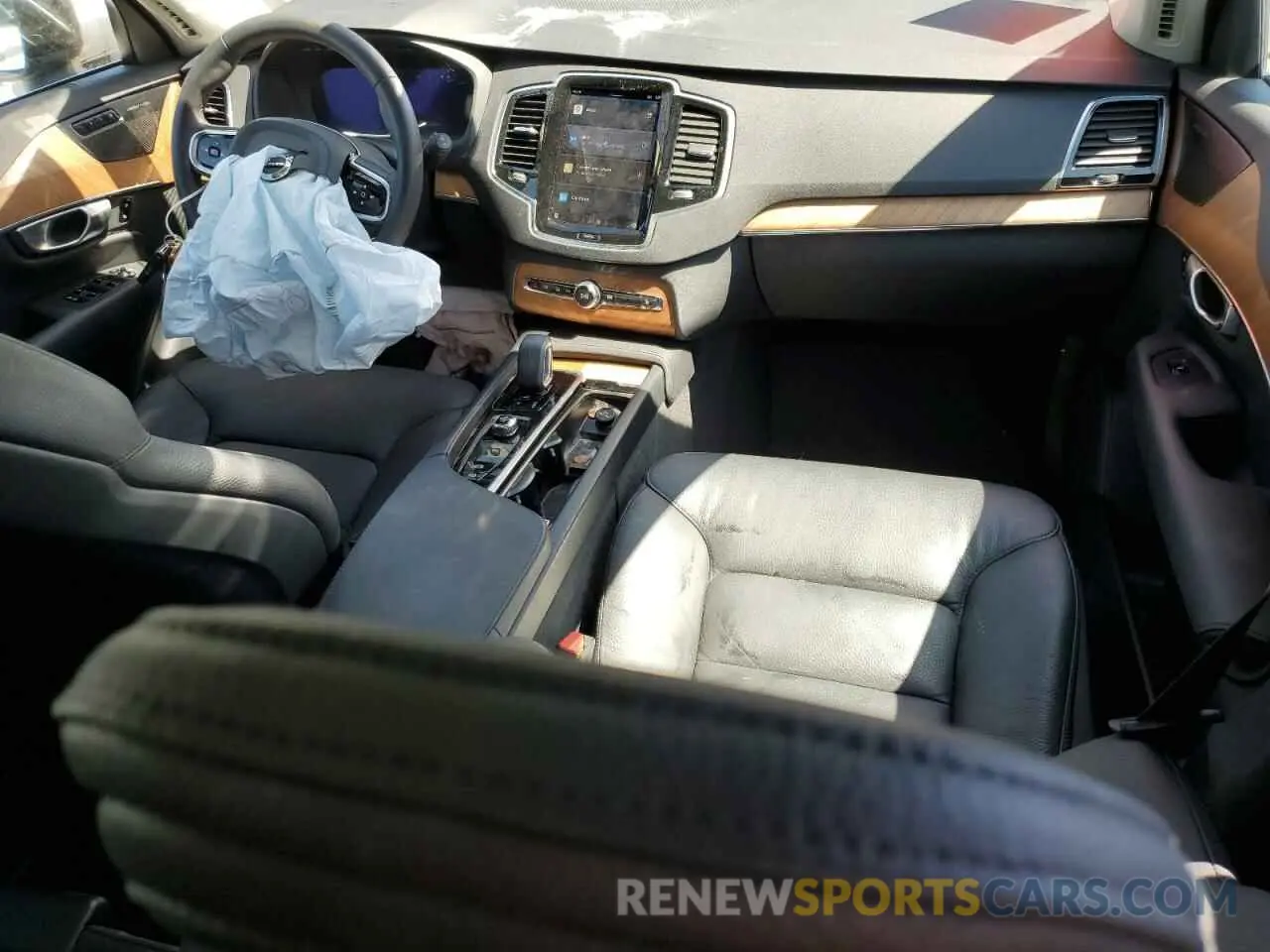 8 Photograph of a damaged car YV4H60CE1R1191196 VOLVO XC90 PLUS 2024