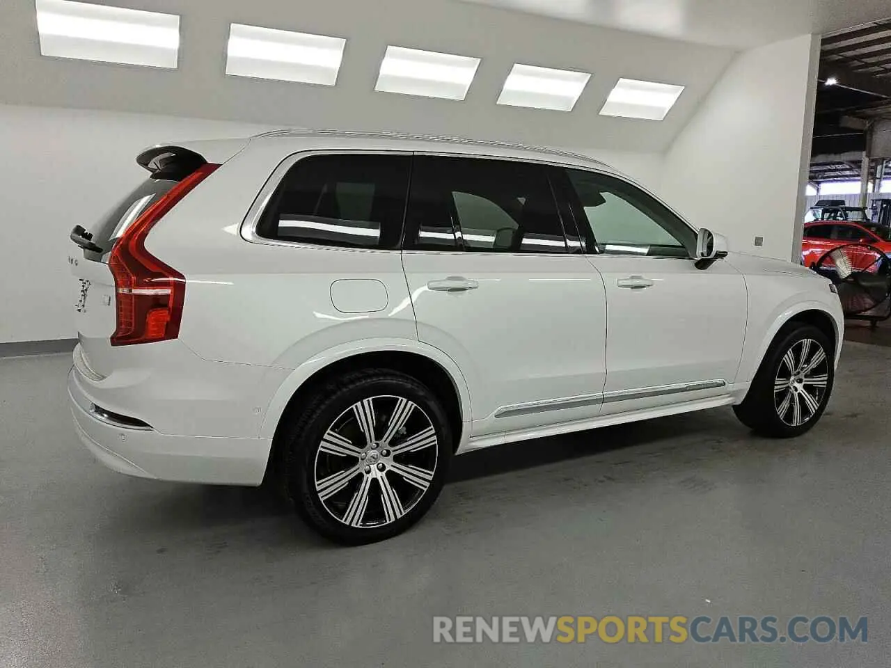 3 Photograph of a damaged car YV4H60CE2R1183527 VOLVO XC90 PLUS 2024