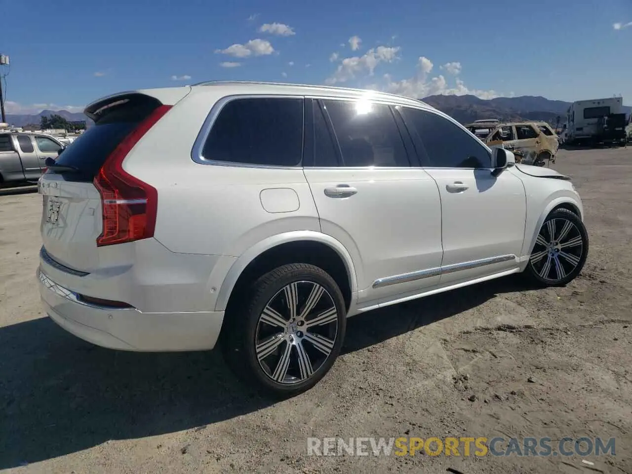 3 Photograph of a damaged car YV4H60CE7R1228591 VOLVO XC90 PLUS 2024