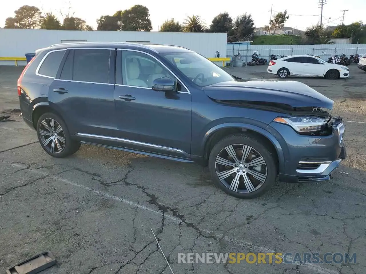 4 Photograph of a damaged car YV4H60CE9R1166515 VOLVO XC90 PLUS 2024