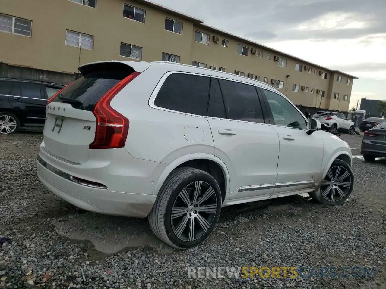 3 Photograph of a damaged car YV4L12PE0R1240466 VOLVO XC90 PLUS 2024