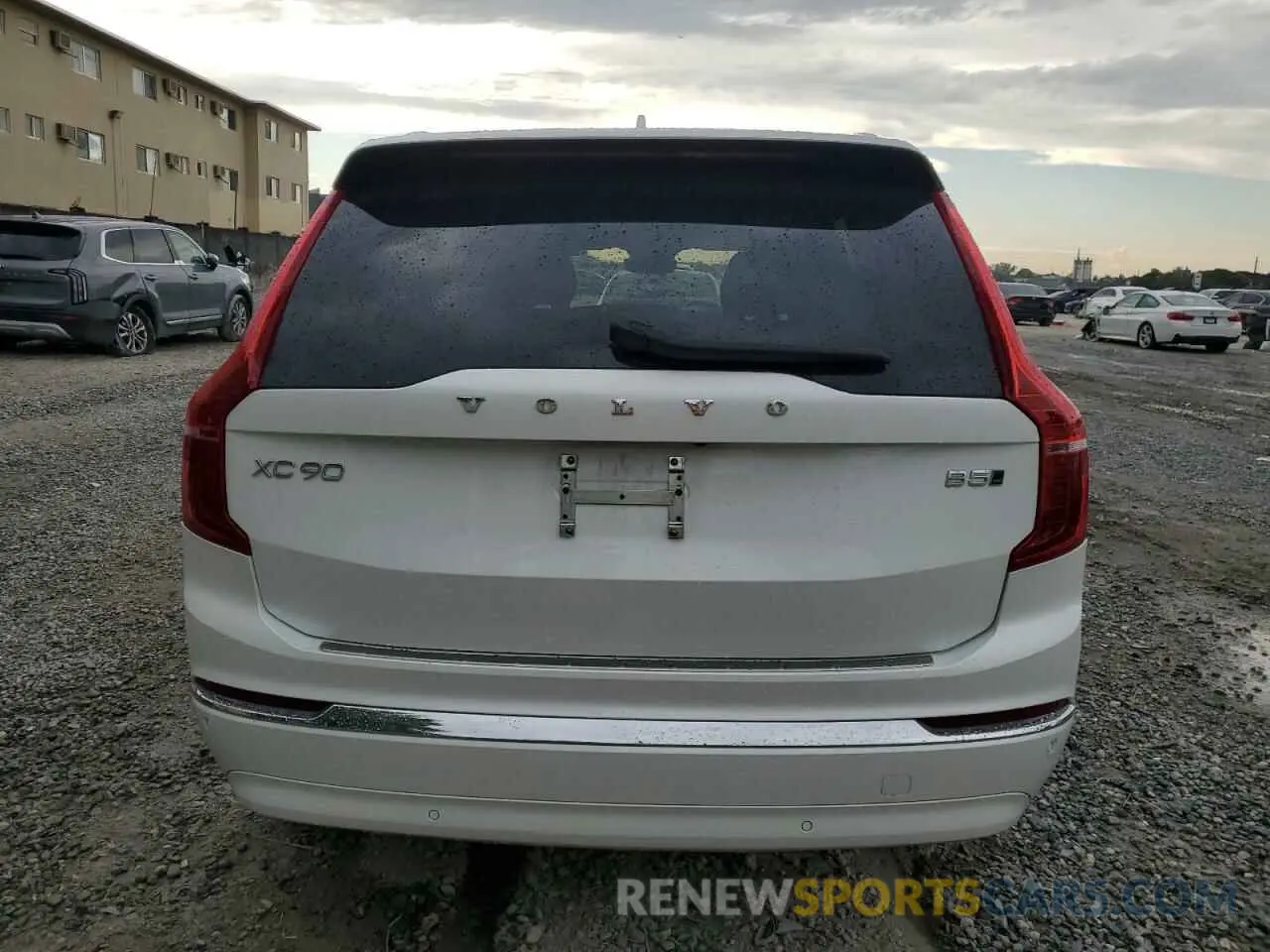 6 Photograph of a damaged car YV4L12PE0R1240466 VOLVO XC90 PLUS 2024