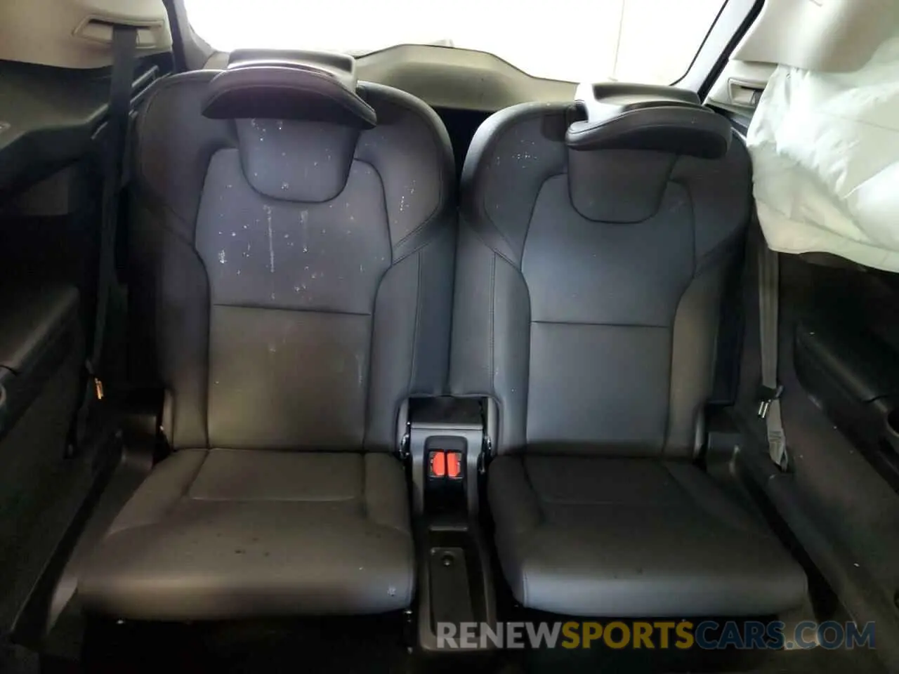 10 Photograph of a damaged car YV4L12PE2R1235950 VOLVO XC90 PLUS 2024
