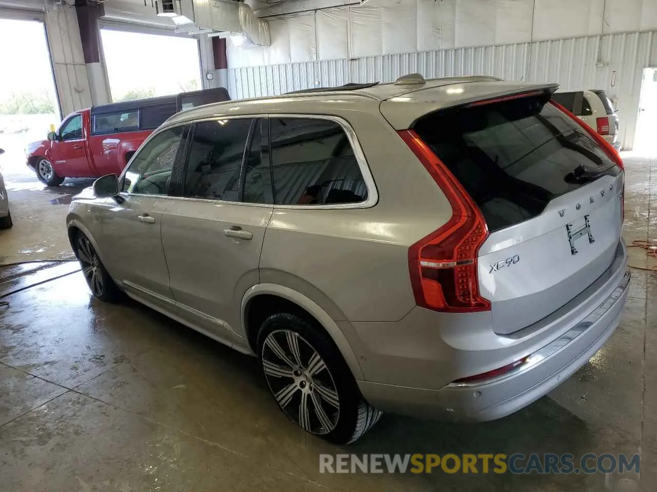 2 Photograph of a damaged car YV4L12PE2R1235950 VOLVO XC90 PLUS 2024