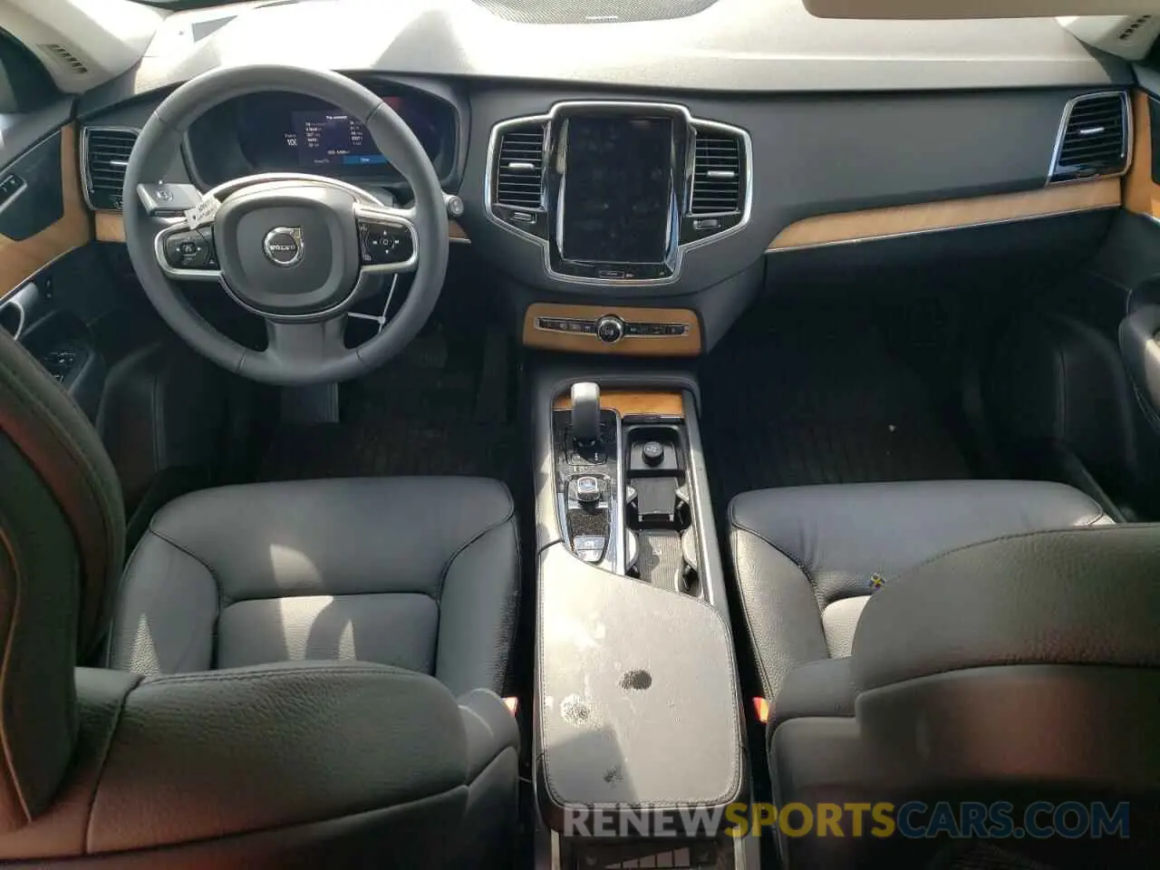 8 Photograph of a damaged car YV4L12PE3R1175757 VOLVO XC90 PLUS 2024