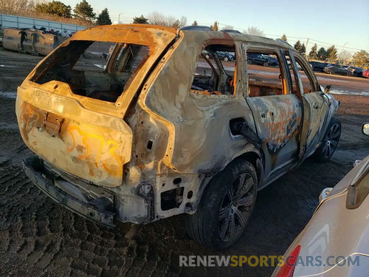 3 Photograph of a damaged car YV4L12PE3R1235603 VOLVO XC90 PLUS 2024