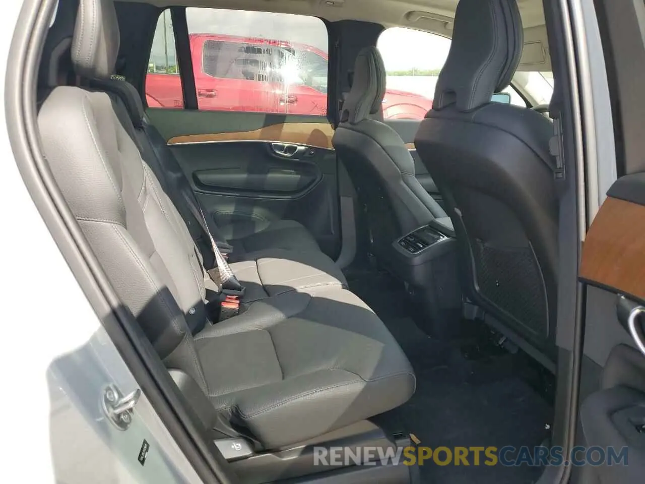 11 Photograph of a damaged car YV4L12PE7R1229819 VOLVO XC90 PLUS 2024