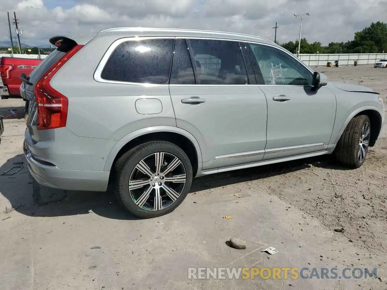 3 Photograph of a damaged car YV4L12PE7R1229819 VOLVO XC90 PLUS 2024