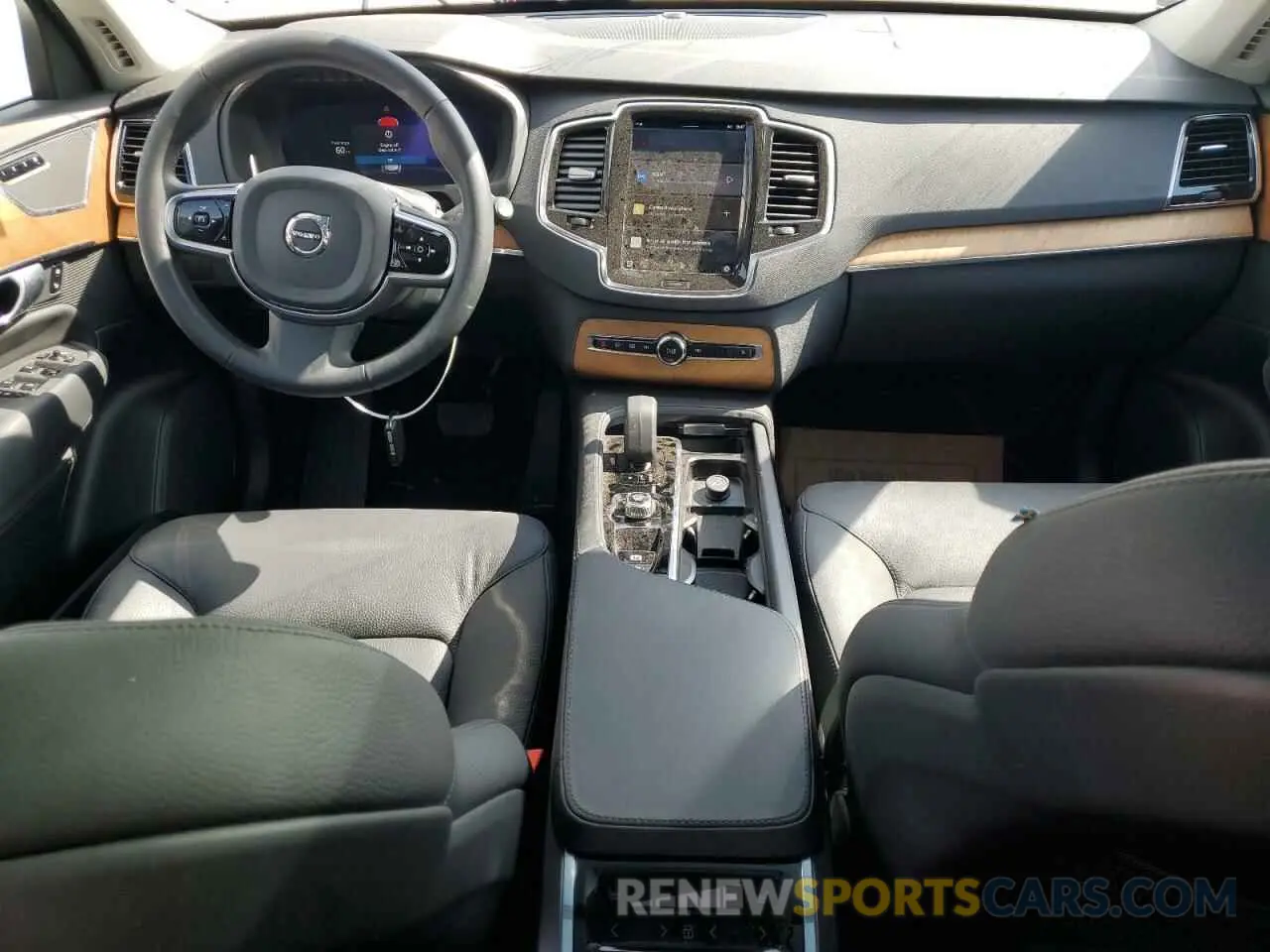8 Photograph of a damaged car YV4L12PE7R1229819 VOLVO XC90 PLUS 2024