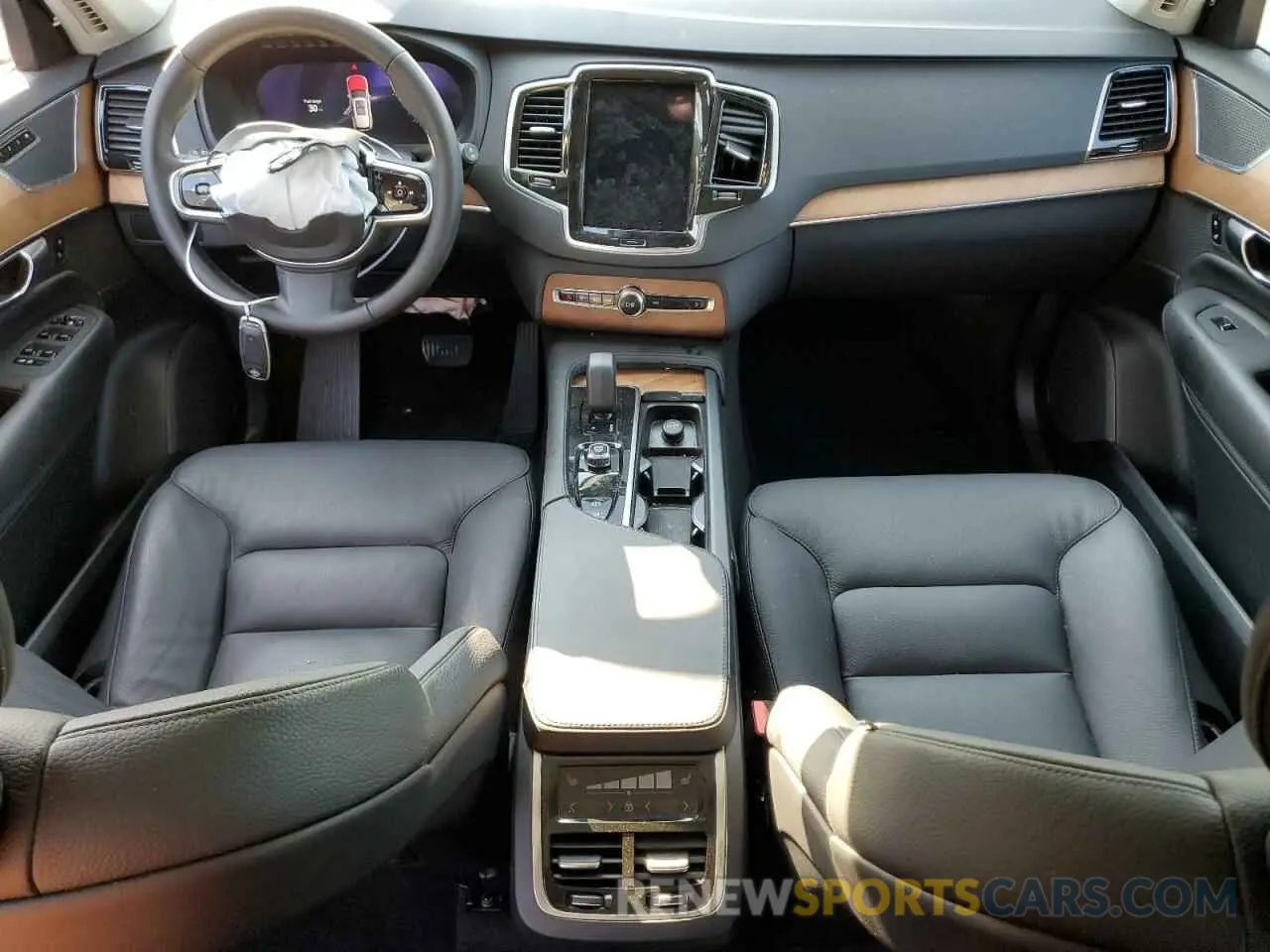 8 Photograph of a damaged car YV4L12PEXR1235033 VOLVO XC90 PLUS 2024