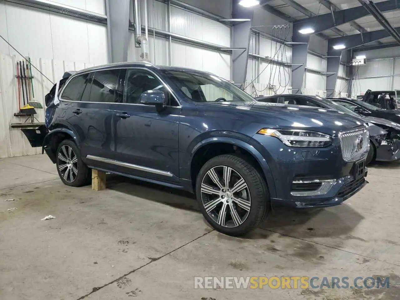4 Photograph of a damaged car YV4062PE0S1337466 VOLVO XC90 PLUS 2025