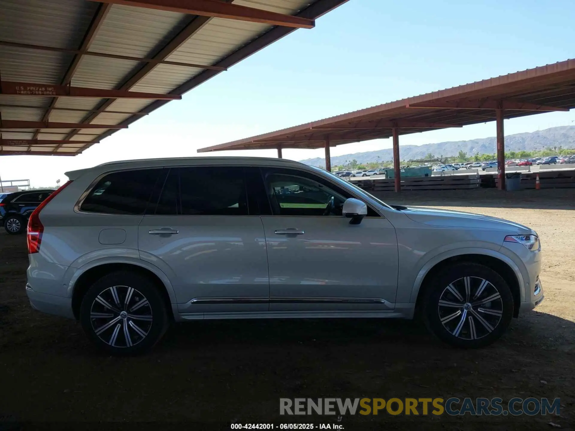 13 Photograph of a damaged car YV4BR00L0M1738323 VOLVO XC90 RECHARGE PLUG-IN HYBRID 2021