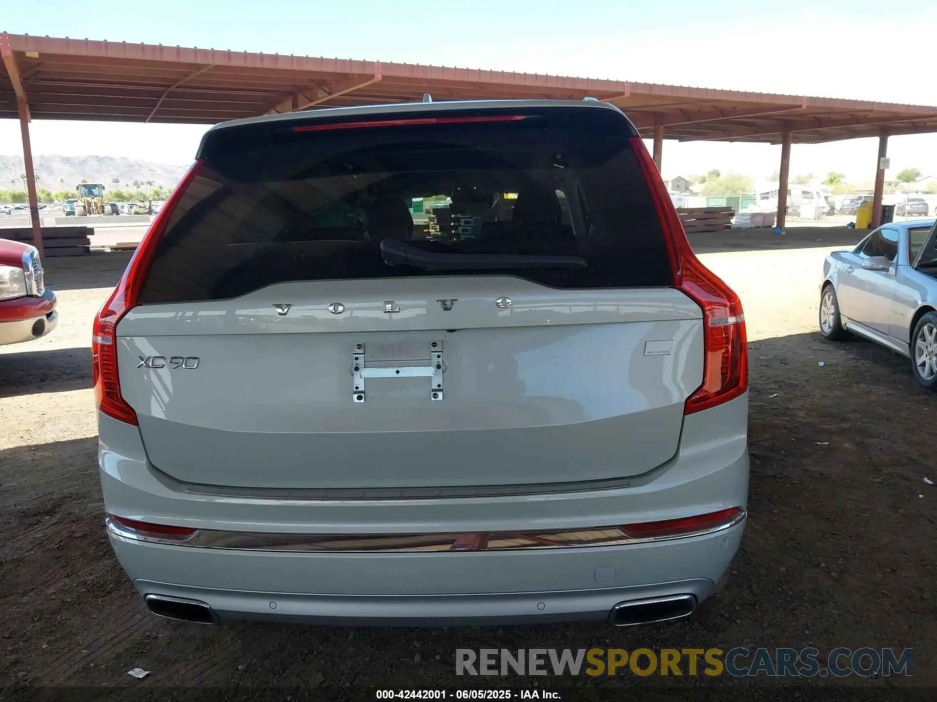 16 Photograph of a damaged car YV4BR00L0M1738323 VOLVO XC90 RECHARGE PLUG-IN HYBRID 2021